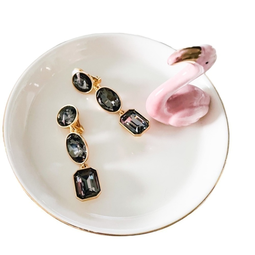 OSCAR de la Renta Crystal Baroque Geometry Ear Clip Earrings Black - Picture 2 of 5